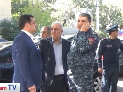 Ինչպես են «Կոնվերս» բանկից հափշտակել 60 հազար եվրո. մանրամասնում է Երեւանի փոխոստիկանապետը