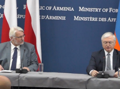 Էդվարդ Նալբանդյանի եւ Վիտոլդ Վաշչիկովսկիի համատեղ հայտարարությունը Երեւանում