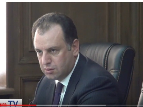 Ունեցել ենք դեպք, երբ արտոնություն ունեցող զինծառայողը հայտնվել է առաջնագծում եւ զոհվել. նախարար