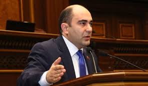 Եթե վերին արտի ցորենը լինեի՝ Սոյուղում, Հաջիբաջում, Գեղիգյարդում չէի ծառայի. Մարքույանը՝ ՊՆախարարին