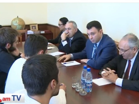 Ձեզ համար լավ լուր ունեմ. Շարմազանովը՝ ցուցարար ուսանողներին