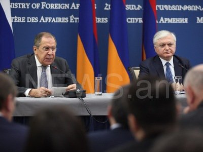 Էդվարդ Նալբանդյանի եւ Սերգեյ Լավրովի ասուլիսը