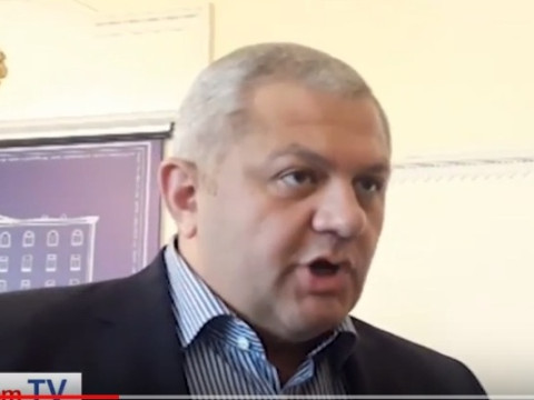 «Չի խոստացվել, արխեին մնացեք». Արկադի Փելեշյանը միջամտում է Մամիկոն Ասլանյանի խոսքին