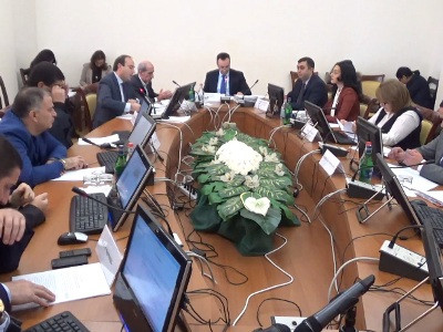 ԱԺ հանձնաժողովը նիստ է գումարել. օրակարգում է ընտանեկան բռնության վերաբերյալ աղմկահարույց օրինագիծը