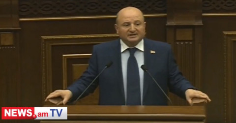 Աստված պահի, պահպանի. Վարդան Ղուկասյանն օրհնեց ԱԺ-ն