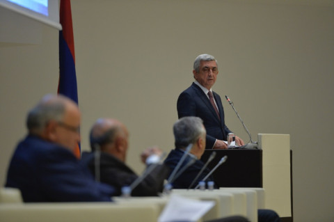 Ասել՝ ես եկել եմ, իմ մարդկանց պետք է բերեմ, կործանարար մոտեցում է. նախագահը՝ համայնքապետերին