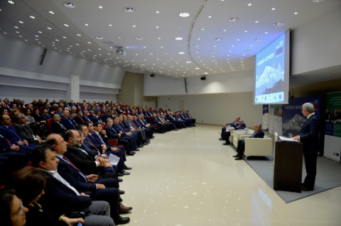 Այդքան խոսեցինք, աշխատեցիք և ընդամենը 14 ծրագիր. Սերժ Սարգսյանը նախատեց գյուղապետերին
