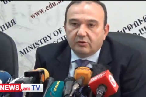 Մակարդակ է պետք ունենալ. Լեւոն Մկրտչյանը՝ ԵՊՀ-ի փոխդեկանի մասնակցությամբ միջադեպի մասին