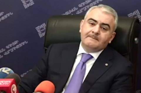Ինչո՞ւ է ավագ դպրոցն անհատույց հանձնվել Սամվել Ալեքսանյանին. պարզաբանում է Արման Սահակյանը