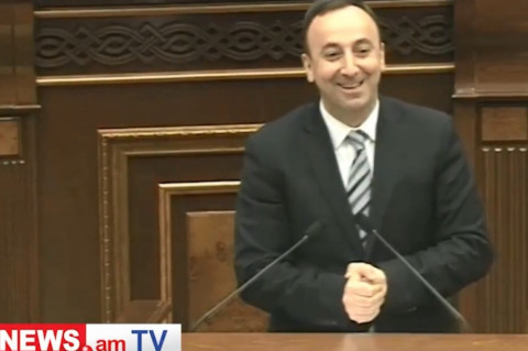 «Ես ձեզ կկարոտեմ». ՍԴ նորանշանակ անդամ Հրայր Թովմասյանը՝ պատգամավորներին