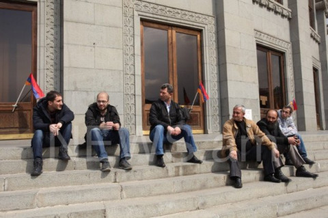«Հայաստանն առանց քաղբանտարկյալների». Վոլոդյա Ավետիսյանը նստացույց է սկսել
