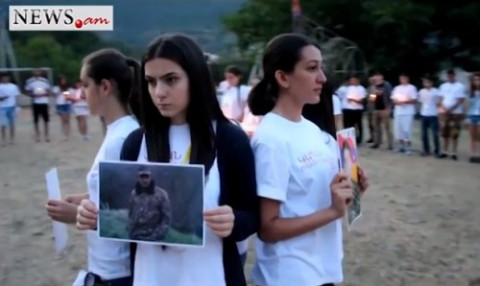 Զոհված զինծառայողների հիշատակին Կապանում մոմավառություն է անցկացվել
