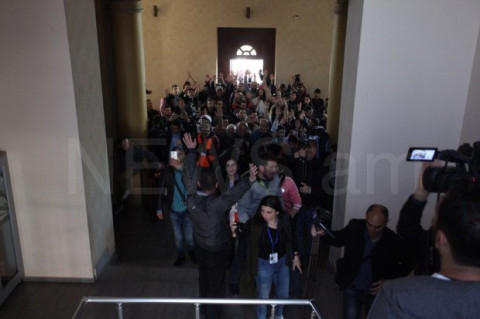 Ցուցարարները ներխուժեցին Հանրային ռադիոյի շենք