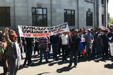 Ապրիլյան պատերազմի մասնակիցներն Ազատության հրապարակից երթով հասան Բաղրամյան