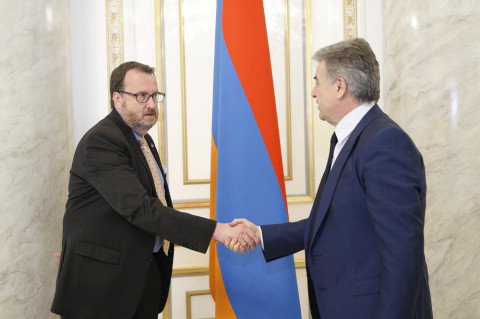 Կարեն Կարապետյանը հանդիպել է ՀՀ-ում ԱՄՆ դեսպանի հետ