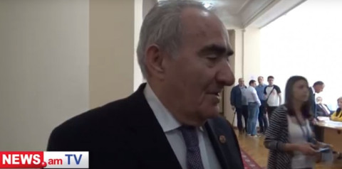 Գալուստ Սահակյանը չի բացառում` մինչև մայիսի 8-ը կարող են որոշում փոխել