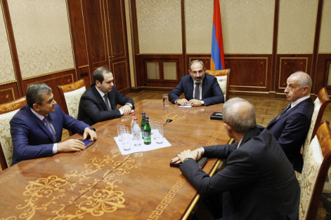 Կադրեր Փաշինյան-Կուտոյան հանդիպումից
