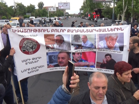«Սասնա ծռերի» աջակիցները փակել են Արշակունյաց պողոտան. երթեւեկությունը կաթվածահար է