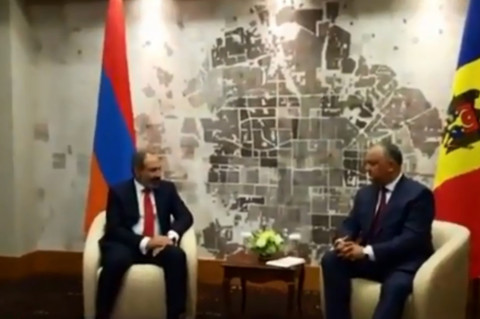 Կադրեր Նիկոլ Փաշինյանի եւ Մոլդովայի նախագահի հետ հանդիպումից