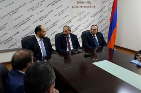 Փաշինյանը ներկայացրեց ԿԳ նորանշանակ նախարարին եւ խնդիրներ դրեց նրա առջեւ