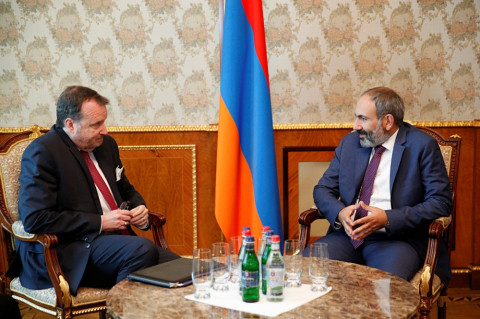 Նիկոլ Փաշինյանը հանդիպել է ՀՀ-ում ԱՄՆ դեսպանի հետ