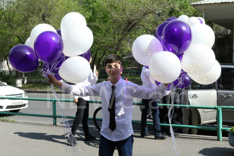 Վերջին զանգը՝ Երևանի դպրոցներում