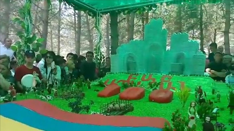 Շքերթ եւ հսկայական տոնական տորթ. Ապարանում տոնում են Բաշ-Ապարանի հերոսամարտի 100-ամյակը