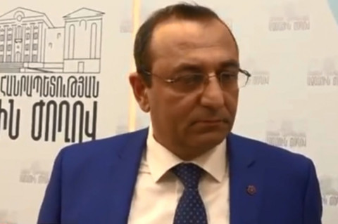 Ես երբեւէ կաշկանդվե՞լ եմ. Արծվիկ Մինասյանը՝ վարչապետի հետ բանավեճի մասին