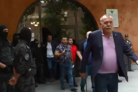 Ինչպես է ԱԱԾ-ն տանում Մանվել Գրիգորյանին
