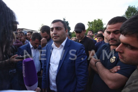 «Փողը կպրծնի, հավատը՝ չէ». Կարեն Գրիգորյանը՝ իր հրաժարականը պահանջողներին