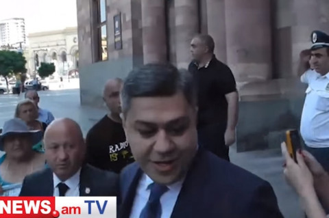 Մենակ Մանվել Գրիգորյանին եք անդրադառնում. սպանված երիտասարդի մայրը՝ ԱԱԾ պետին