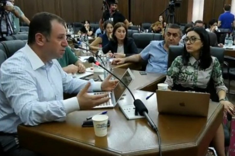 Զինվորականների քվեարկության ժամանակ ընտրատեղամասում արգելել վերադասի ներկայությունը