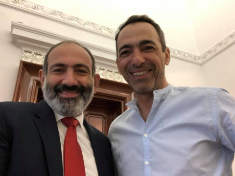 Դուք հայերեն կսովորեք, ես՝ ֆրանսերեն. Փաշինյանն ընդունել է Ջորկաեֆին