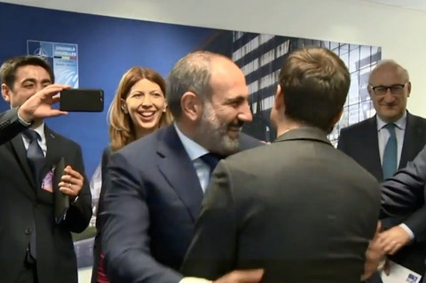 «Let’s do պաչիկ». Փաշինյանը՝ Մակրոնի թիմի հայազգի անդամին
