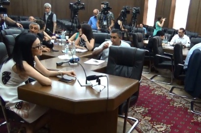 ԱԺ-ում 4 քաղաքական ուժերը քննարկում են ընտրական օրենսգրքի փոփոխությունները