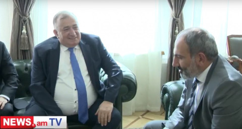 Վերջին 3 ամսում սա մեր երկրորդ հանդիպումն է. Նիկոլ Փաշինյանը հանդիպել է Շավարշ Կարապետյանի հետ