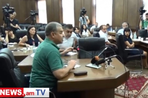 Դավիթ Հարությունյանն ու Էդմոն Մարուքյանը վիճեցին ԱԺ-ում