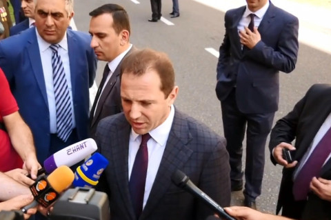 Միշտ սպասում ենք ռազմական գործողությունների վերսկսման ոչ միայն Ադրբեջանի կողմից. նախարար
