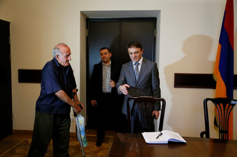 Ոստիկանապետ Վալերի Օսիպյանն ընդունել է քաղաքացիներին