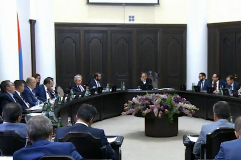 Էդ էիք ուզո՞ւմ՝ Ջանջուղազյանը ձայն է խնդրում. Փաշինյանը կատակեց