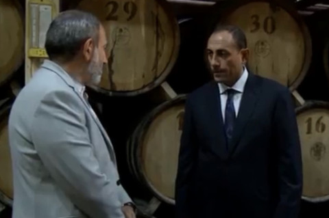 Որեւէ կոռուպցիոն պարտավորություն չունեք. Փաշինյանն այցելել է Իջևանի գինու և կոնյակի գործարան