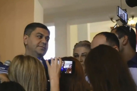 Վանեցյանը՝ Հովիկ Աբրահամյանին պատկանող տարածքում հայտնաբերված զենքերի մասին