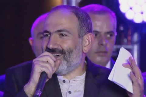 Ապրիլի 22-ին ինձ առեւանգած ԱԱԾ-ականներն այսօր իմ թիկունքից քայլում էին. Փաշինյան