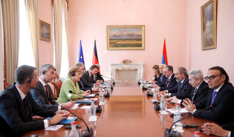Հայ-գերմանական բարձր մակարդակի բանակցություններ՝ Նիկոլ Փաշինյանի և Անգելա Մերկելի գլխավորությամբ
