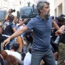 Police tried to detain Garo Paylan during protest action