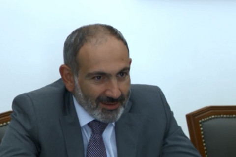 Փաշինյանը անգլերեն է խոսել Թումոյի խորհրդի անդամների հետ հանդիպմանը