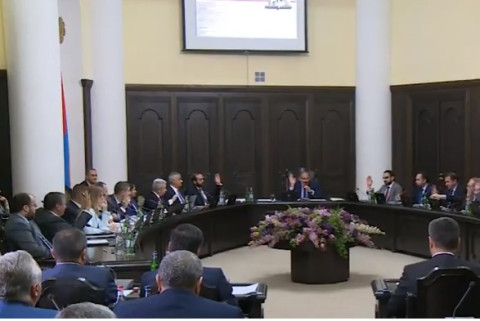 Փաշինյանը ստուգեց՝ ով քանի երեխա ունի կառավարությունում