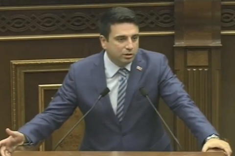 Ձեր շեֆն էր ասում՝ մտածեք, նոր խոսեք. լեզվակռիվ ԱԺ–ում