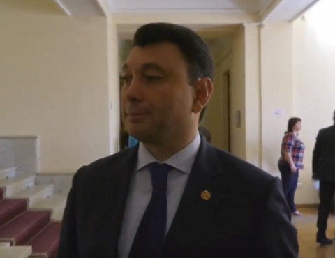 Էդ 2 ժամում ո՞ւմ պառկացրիք, 2 խեղճ ու կրակ Նիվի շոֆե՞ր. Շարմազանով