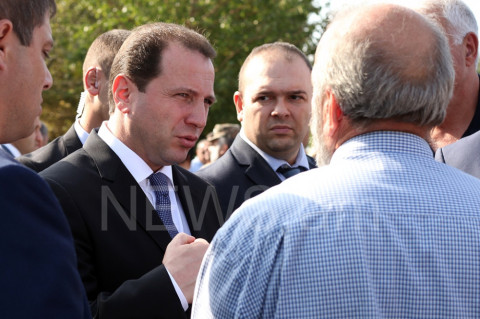 Քառօրյայով պիտի հպարտանաք, ոչ թե վիրավորվեք. Տոնոյանը՝ զոհված զինծառայողների մայրերին